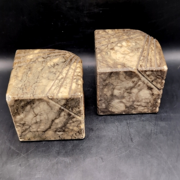 Pair Of Hand Carved Alabaster Owl Bookends Paperweights Decor With Glass Eyes - Picture 5 of 14